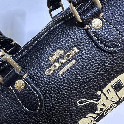 COACH 
COPY ONE 
WITH BOX 
120 dhs💓
20 c m

Zain17
♥️♥️♥️