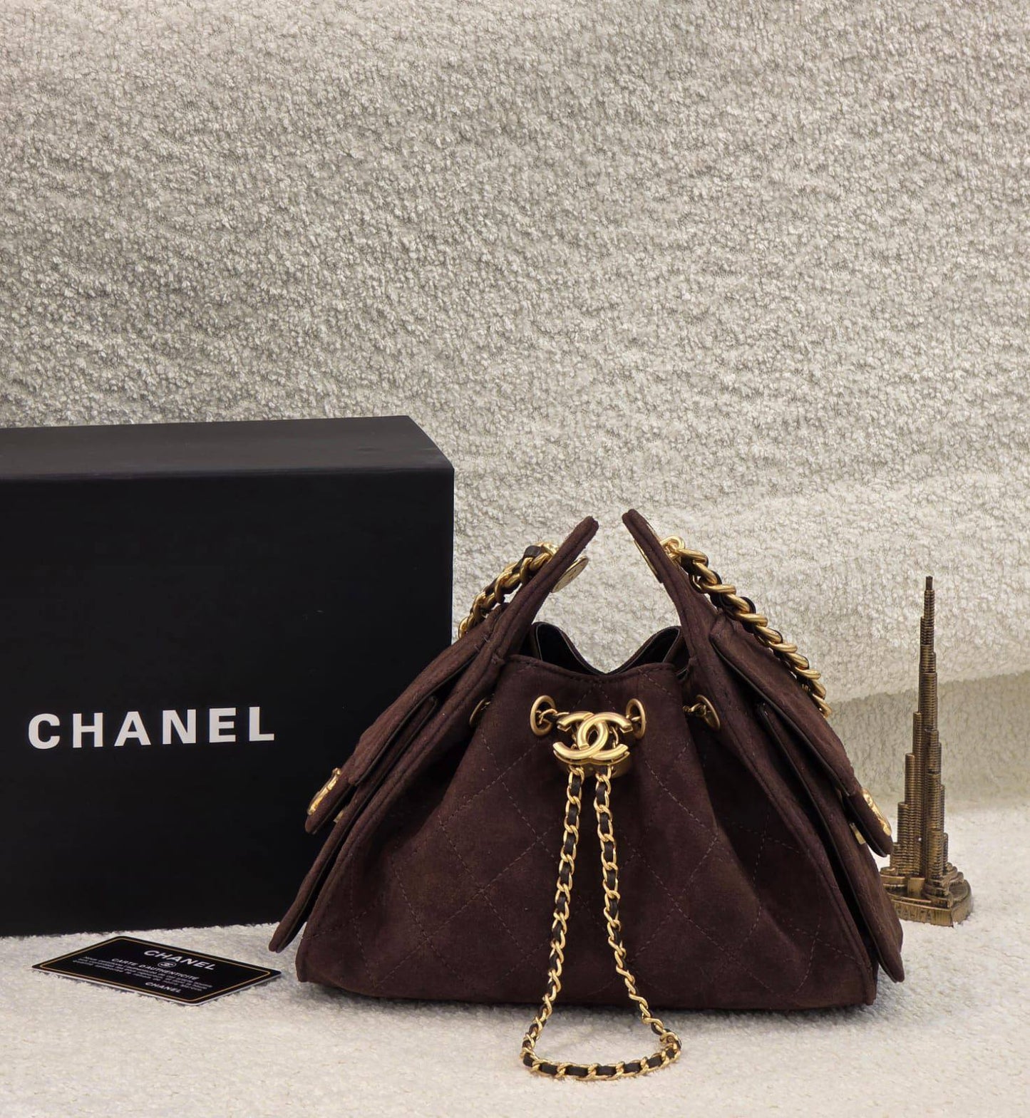 Chanel 
Master
         22Cm
335 dhs❣️

Zain131
♥️♥️♥️