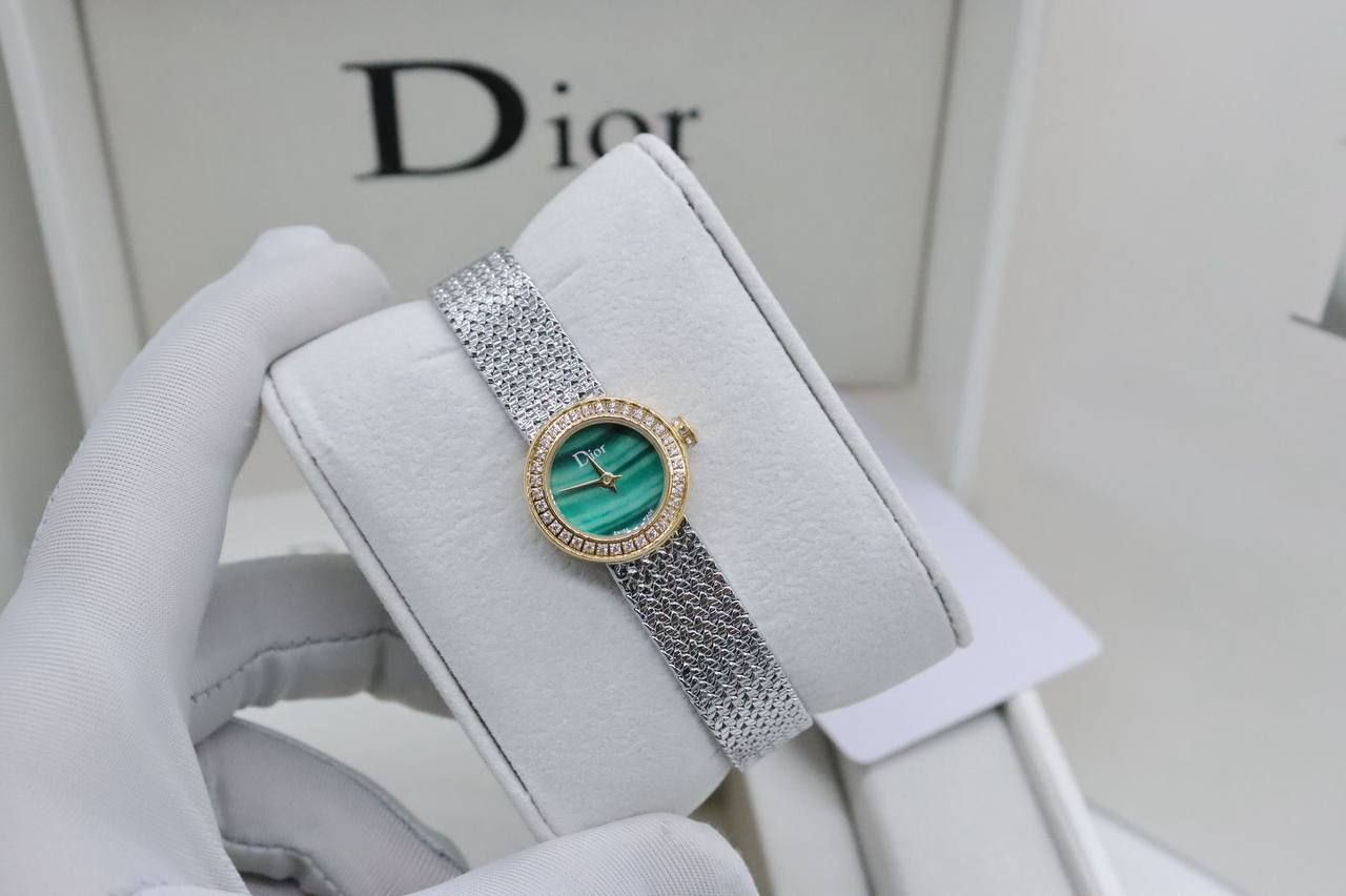 Dior Ladies Watch
245 dhs🪙

Zain33
♥️♥️♥️