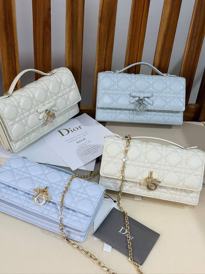 DIOR💫
Super Master Quality ⚡️
Original Packing 🎁
Size 21CM📏

For Price 👇 WhatsApp✅
0568585901 
0507557372
0552275751 Owner Zain 👌

Zain321
♥️♥️♥️
