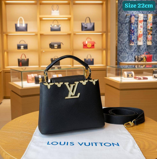 LV
Good quality 
with box 
🎁🎁🎁

120 dhs🪙💕

Zain186
♥️♥️♥️