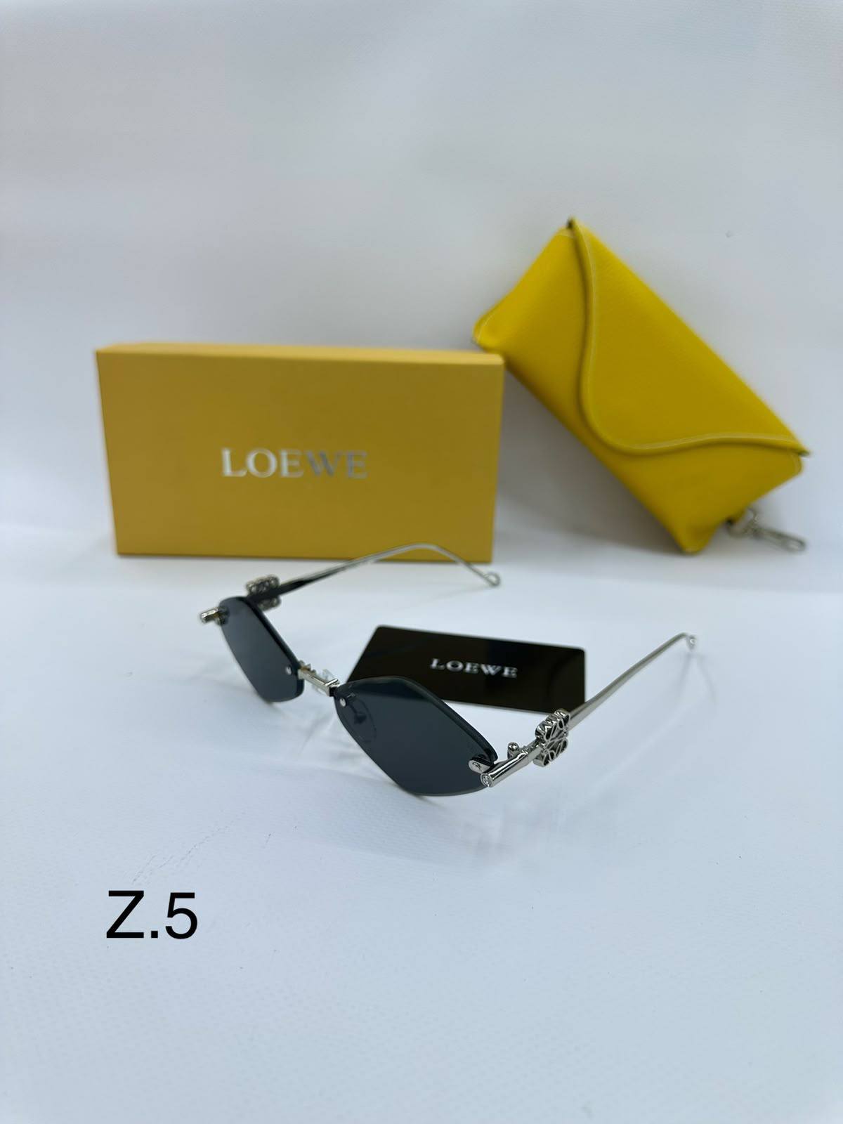 Sunglasses
A+ Quality 
Available more designs 

45 dhs🇦🇪 same box 📦

Zain48
♥️♥️♥️