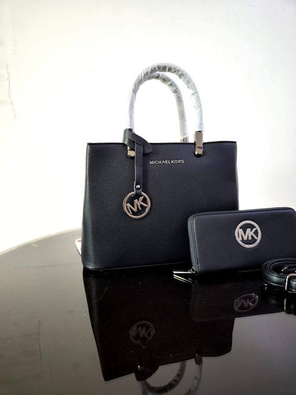 MK
110 dhs✅
high quality。 
38cm

Zain26
♥️♥️♥️