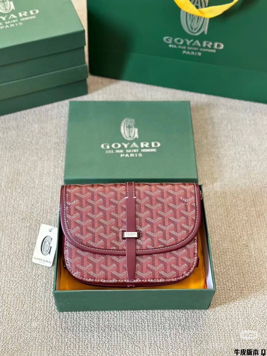 GOYARD
Size     22×17×9cm

90 dhs🪙🌨️

Withbox
🎁🎁🎁

Zain04
♥️♥️♥️