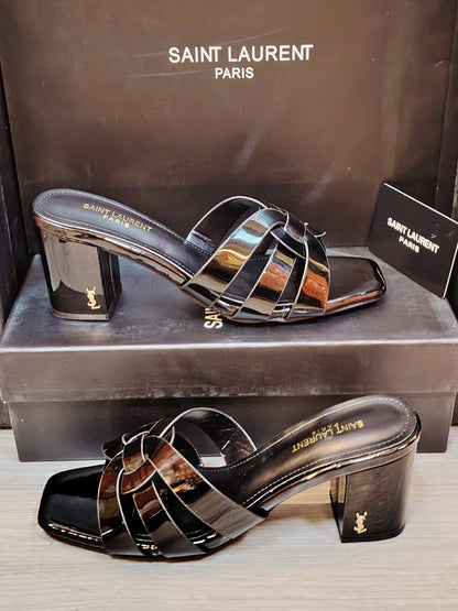 YSL
Size 36 To 41
100 dhs✅

Zain120
♥️♥️♥️