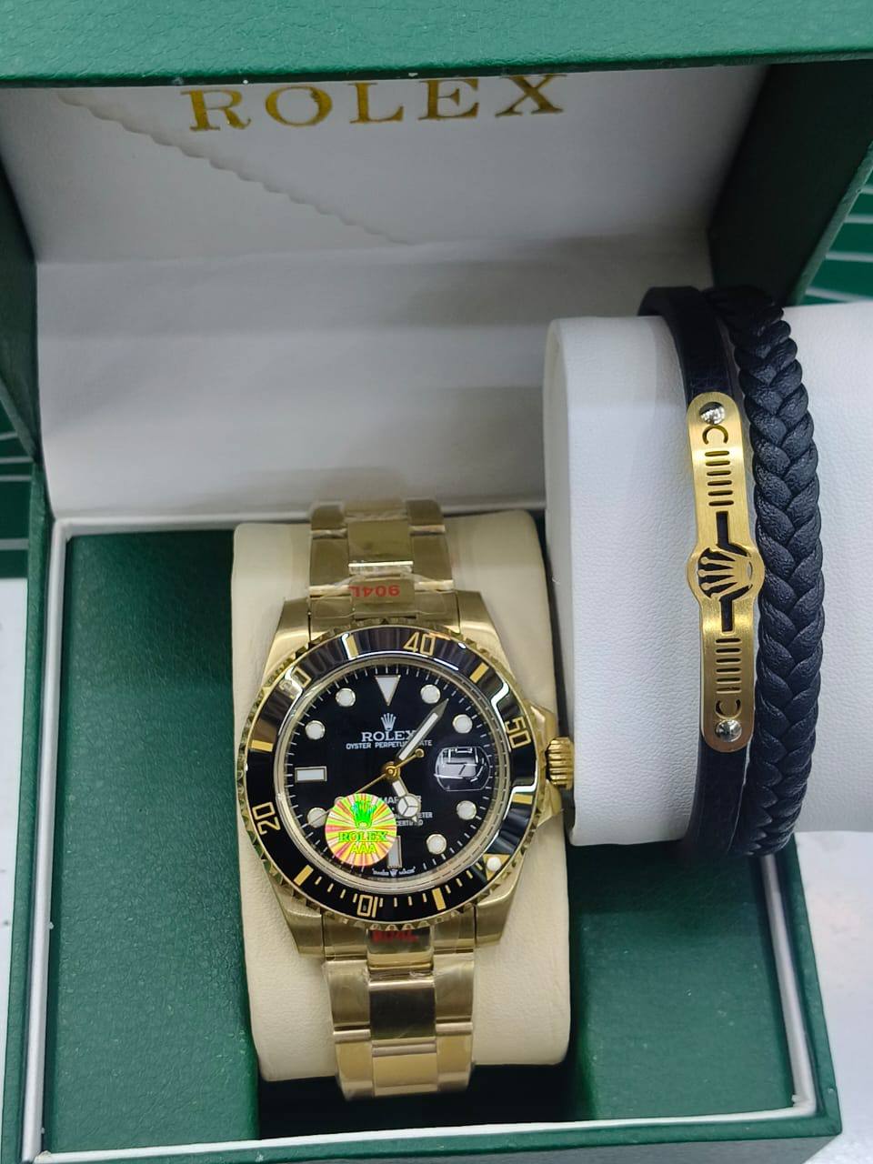 Rolex automatic 
for mens with bracelet
240 dhs✅

Zain25
♥️♥️♥️