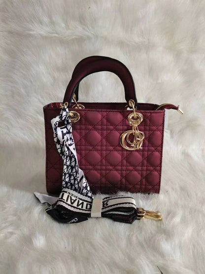 Dior
75 dhs✅

Zain50
♥️♥️♥️