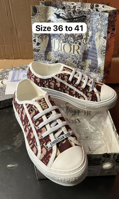Dior 

size 36 to 41

140 dhs✅

Zain146
♥️♥️♥️
