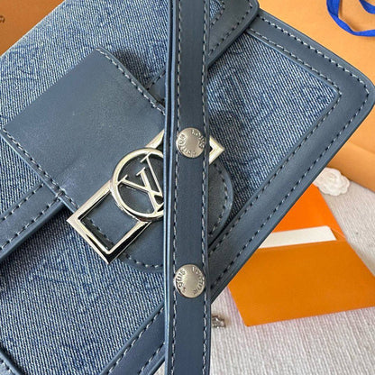 LV
COPY ONE 
SPECIAL OFFER 

WITH BOX 
🎁🎁🎁

115 dhs🪙🌨️
⛔️

Zain39
♥️♥️♥️
