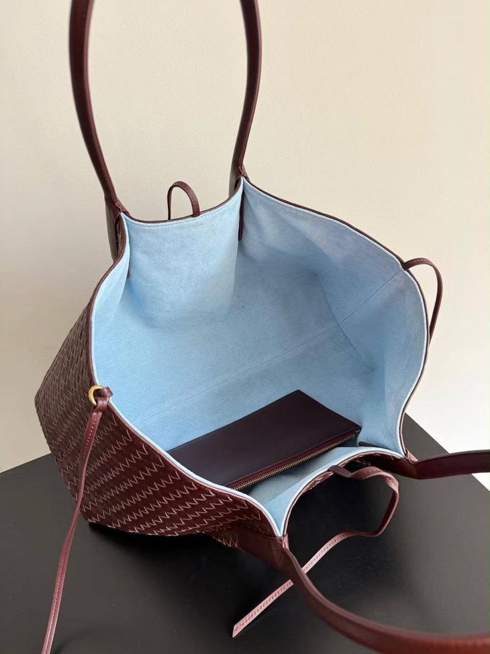 Bottega Veneta Pinacoteca tote bag 

For Price 👇 WhatsApp✅
0568585901 
0507557372
0552275751 Owner Zain 👌

Zain71
♥️♥️♥️
