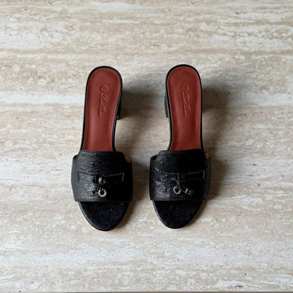 Loro Piana
AA Quality
Size 36 to 41
550 dhs🇦🇪🇦🇪

Zain288
♥️♥️♥️