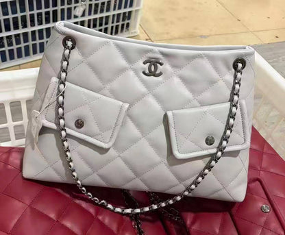 Chanel 
good quality 
Size 39 cm 
110 dhs💓

Zain278
♥️♥️♥️
