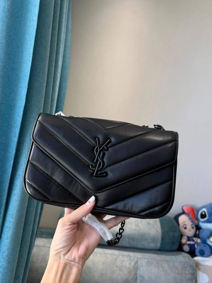 YSL
90 dhs🇦🇪

With box
🎁🎁🎁

24 cm 

Zain219
♥️♥️♥️