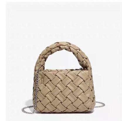 Bottega

95 dhs✅

with box
🎁🎁🎁

Zain42
♥️♥️♥️