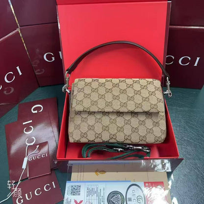 GUCCI COPY ONE☘️
GOOD QUALITY 💯
DOUBLE BOX 📦 
170 dhs🪙💕

Zain28
♥️♥️♥️