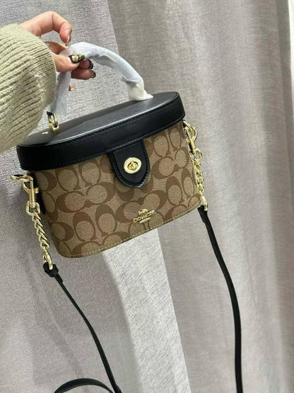 Master Bags
For Price 👇 WhatsApp✅
0568585901 
0507557372
0552275751 Owner Zain 👌

Zain314
♥️♥️♥️