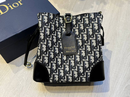 Lab
New 
20cm
BOX + Scraf🎁

105 dhs🪙🌨️

Zain44
♥️♥️♥️