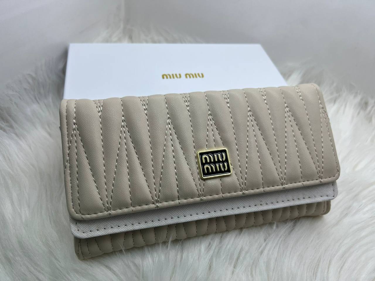 Wallets
50 dhs✅

with box
🎁🎁🎁

Zain182
♥️♥️♥️