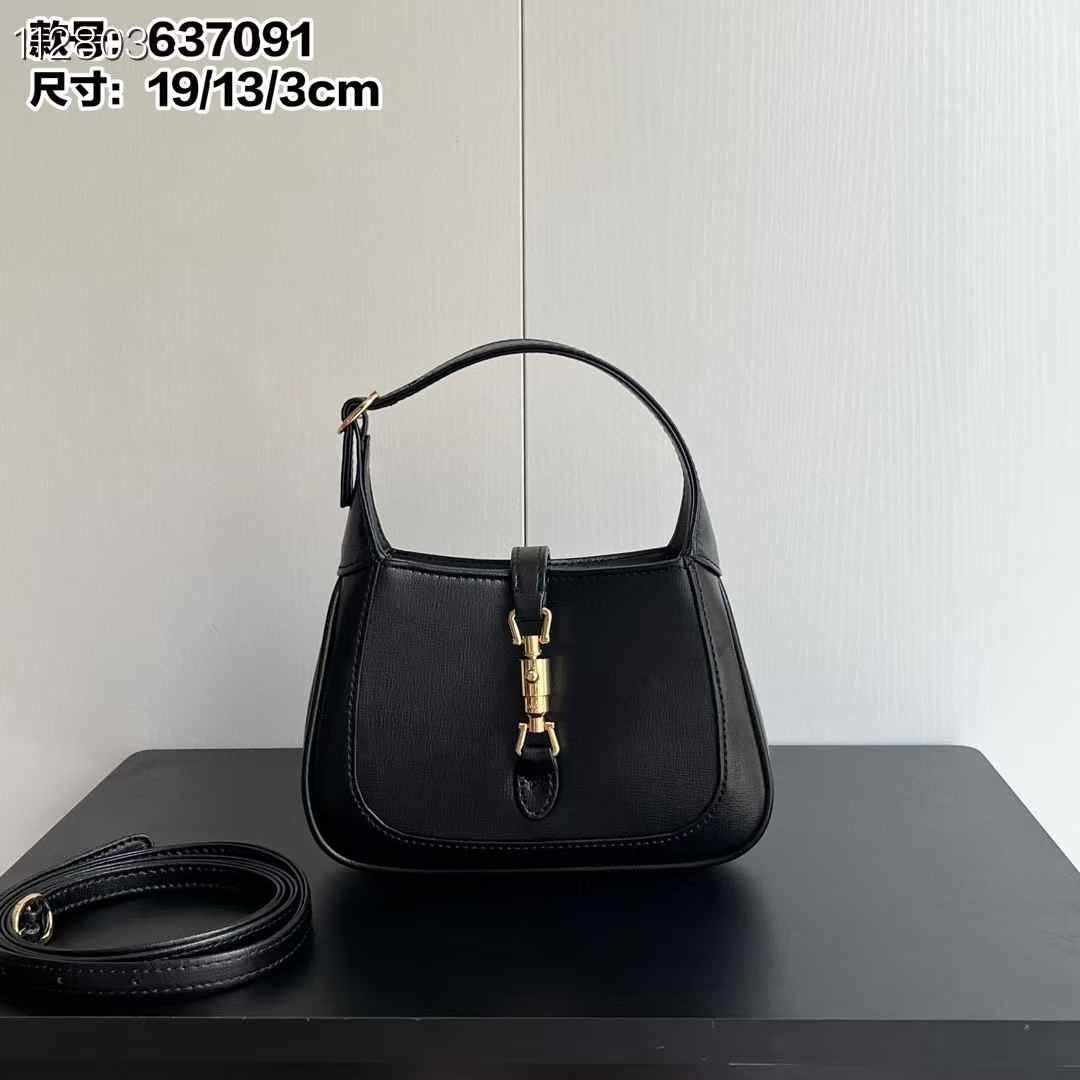 Gucci 
Master ++
230 dhs🪙🌨️

Zain10
♥️♥️♥️