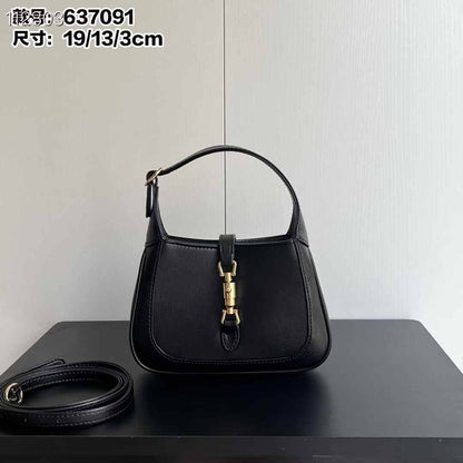 Gucci 
Master ++
230 dhs🪙🌨️

Zain10
♥️♥️♥️