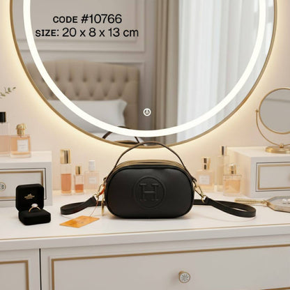 HERMES ᴄᴀᴍᴇʀᴀ ʙᴀɢ
ᴅᴏᴜʙʟᴇ ᴢɪᴘᴘᴇʀ ʜᴀɴᴅʙᴀɢ
ᴍᴀᴛᴛᴇ sᴏғᴛ ʟᴇᴀᴛʜᴇʀ ᴍᴀᴛᴇʀɪᴀʟ
ɢᴏʟᴅ ʜᴀʀᴅᴡᴀʀᴇ
ᴡɪᴛʜ ʟᴏɴɢ ʙᴇʟᴛ sᴛʀᴀᴘ
sɪᴢᴇ : 20 cm
ᴡɪᴛʜ BOX
🎁🎁🎁

70 dhs❣️

Zain31
♥️♥️♥️
