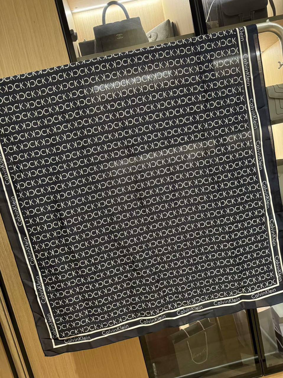 Silk scarf
40 dhs❣️

Zain60
❣️❣️❣️
