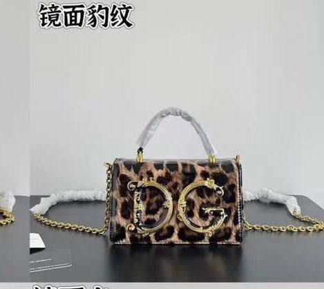 D&G
115 dhs🪙🌨️

Zain143
♥️♥️♥️