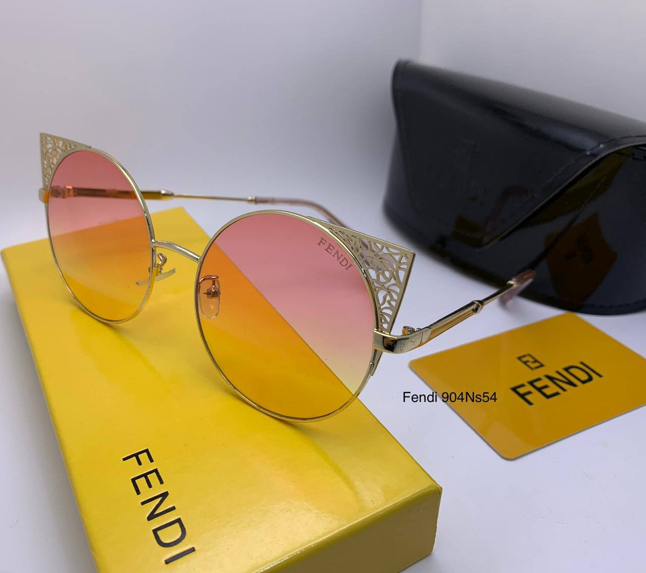 Sunglasses
Prada - Fendi
70 dhs🪙💕

Zain126
♥️♥️♥️