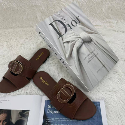 Christian Dior 
60 dhs✅
Size 36-41

Zain232
♥️♥️♥️