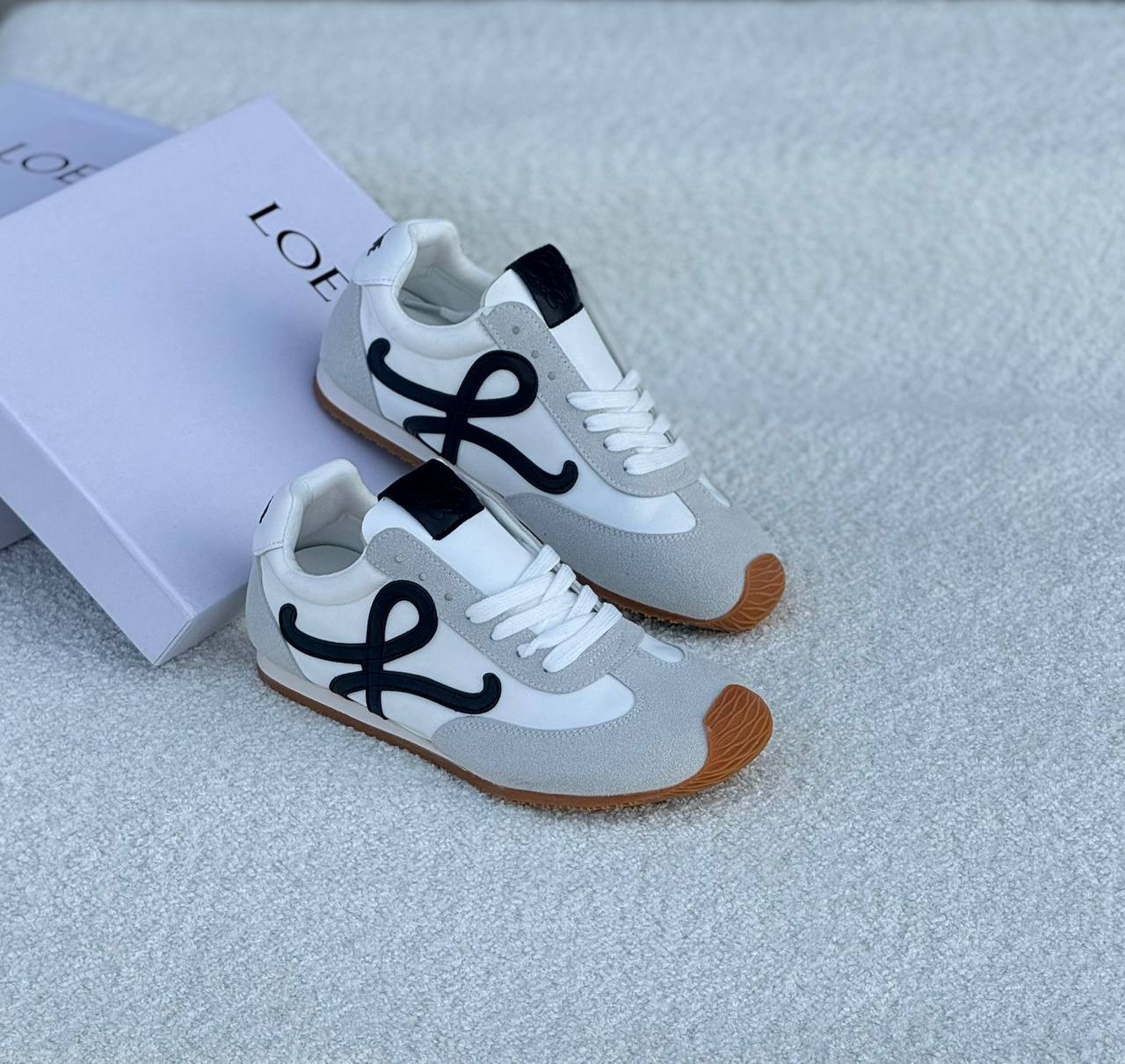 New.  Loewe shoes
Size  .  36.  to 41
90 dhs✅
offer offer

Zain80
♥️♥️♥️