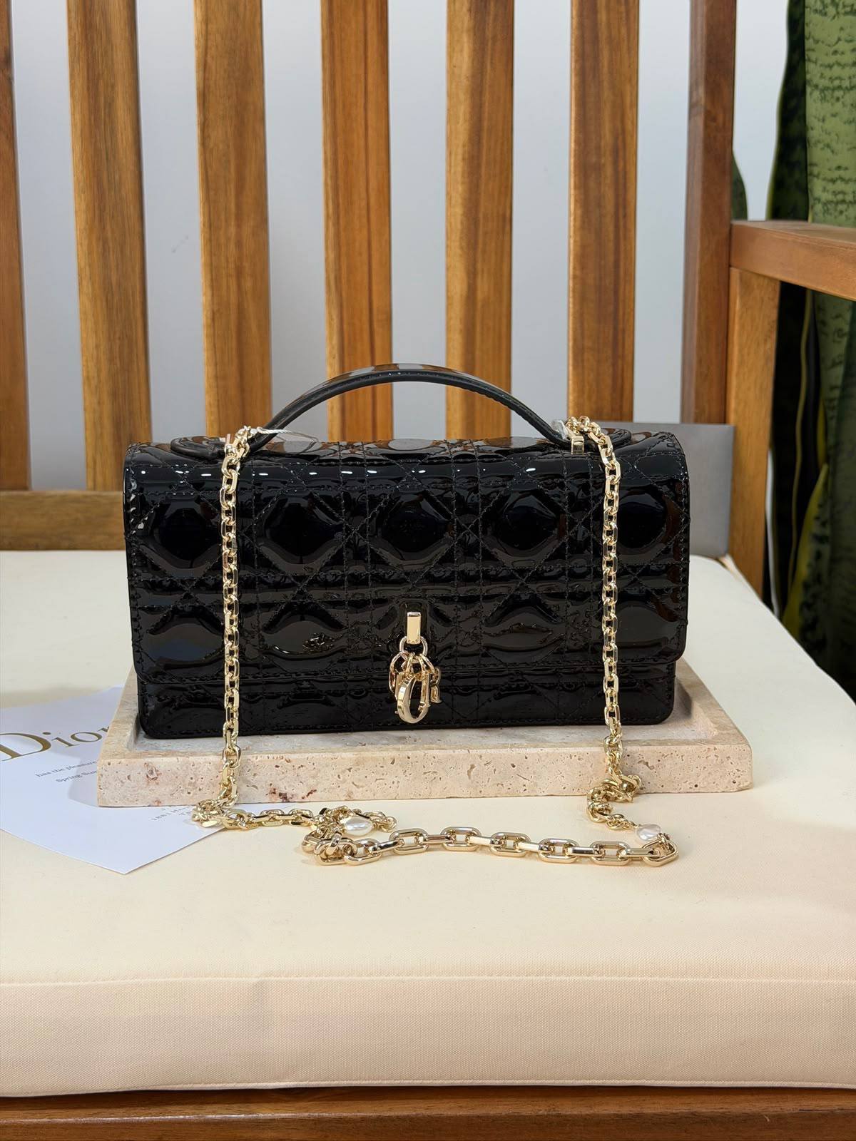 DIOR💫
Super Master Quality ⚡️
Original Packing 🎁
Size 21CM📏

For Price 👇 WhatsApp✅
0568585901 
0507557372
0552275751 Owner Zain 👌

Zain321
♥️♥️♥️