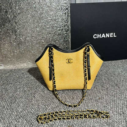 Chanel
Master
270 dhs🪙🌨️
#29cm❤️💕

Zain228
♥️♥️♥️