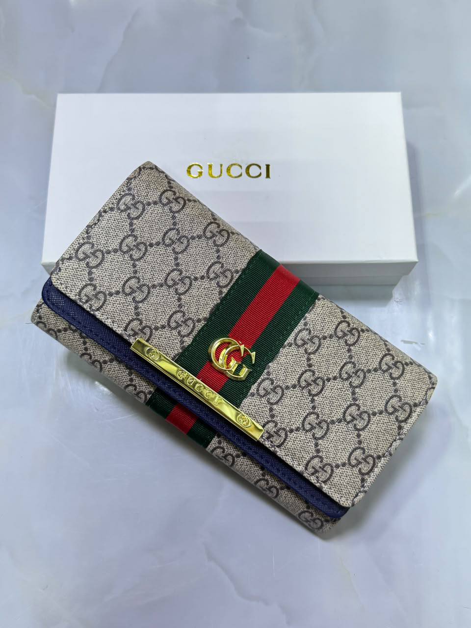 Gucci 
Coach

40 dhs🇦🇪🇦🇪🇦🇪

Zain50
♥️♥️♥️