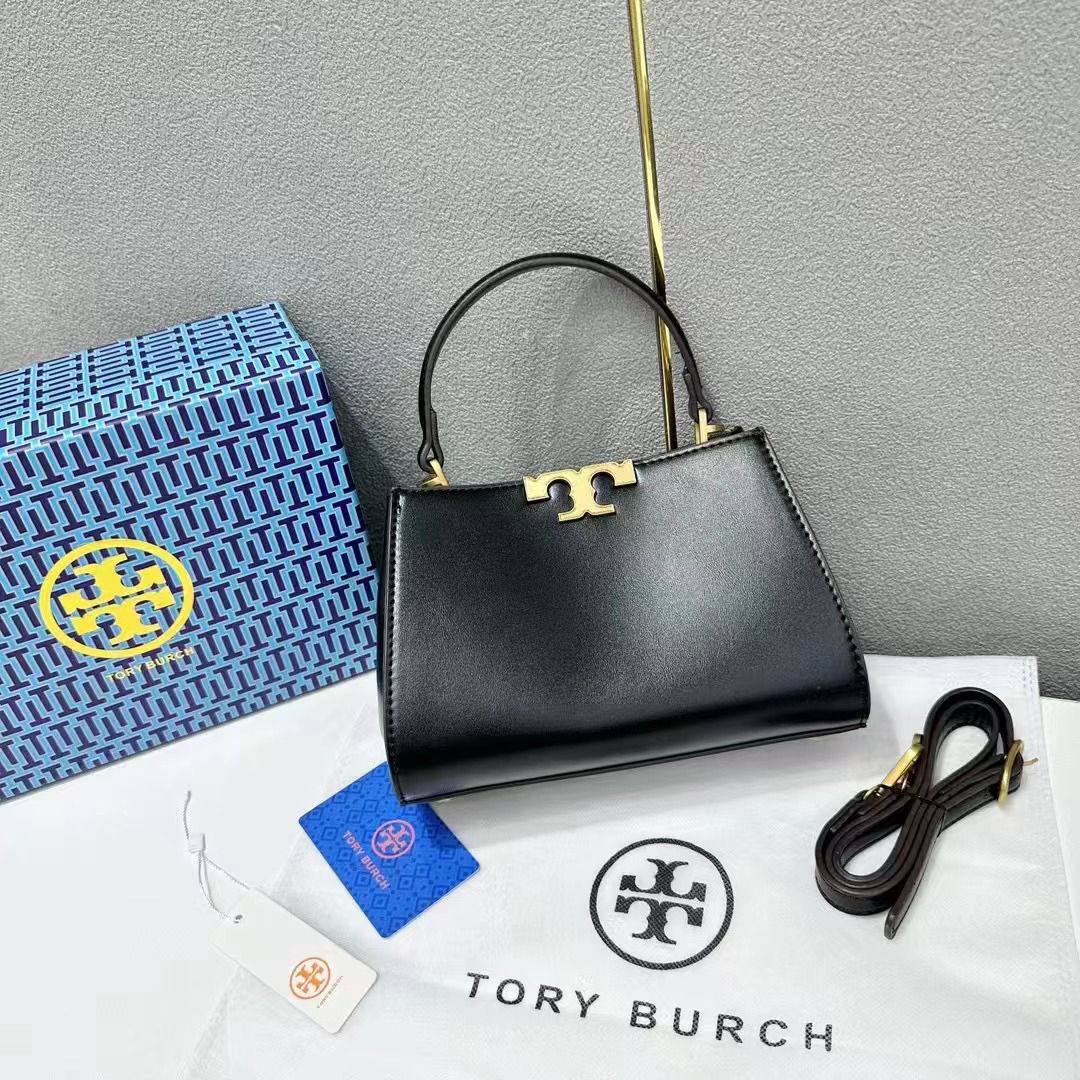 Tory Burch

with box
🎁🎁🎁

95 dhs🪙

Zain143
♥️♥️♥️