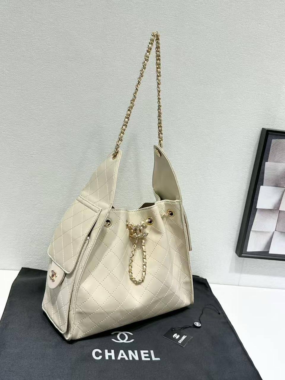 CHANEL 
GOOD QUALITY 💯
110 dhs🌺

Zain28
♥️♥️♥️