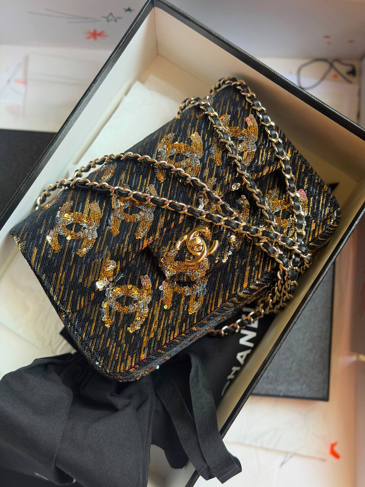 Chanel
 𝐒𝐞𝐪𝐮𝐢𝐧 

𝐀𝐧𝐝 𝐁𝐞𝐚𝐝𝐞𝐝 𝐅𝐥𝐚𝐩 𝐒𝐡𝐨𝐮𝐥𝐝𝐞𝐫 𝐁𝐚𝐠 

For Price 👇 WhatsApp✅
0568585901 
0507557372
0552275751 Owner Zain 👌

ZainETAG 4
♥️♥️♥️