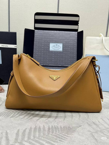 Prada
Master💓💓
280 dhs✅

Zain10
♥️♥️♥️