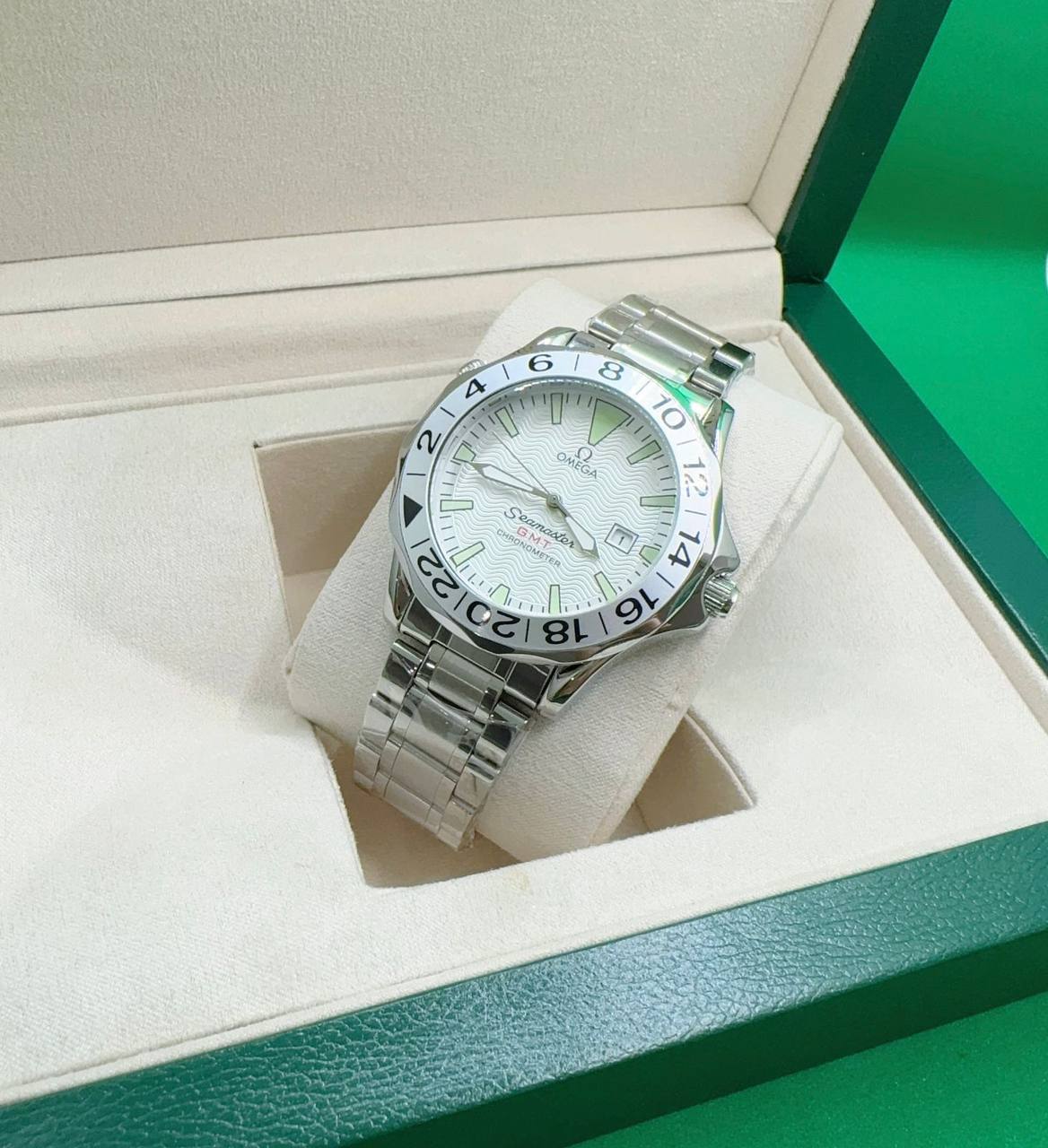 Omega - Rolex - Bvlagri
70 dhs🪙💕

Zain37
♥️♥️♥️