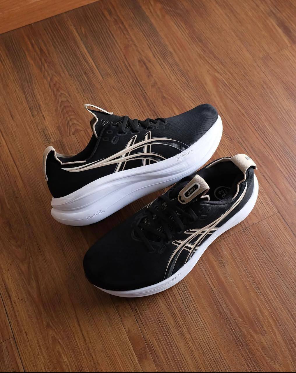 ASICS Gel Nimbus 28 , master 
Size 36 to 45 , 
250 dhs✅

Zain196
♥️♥️♥️