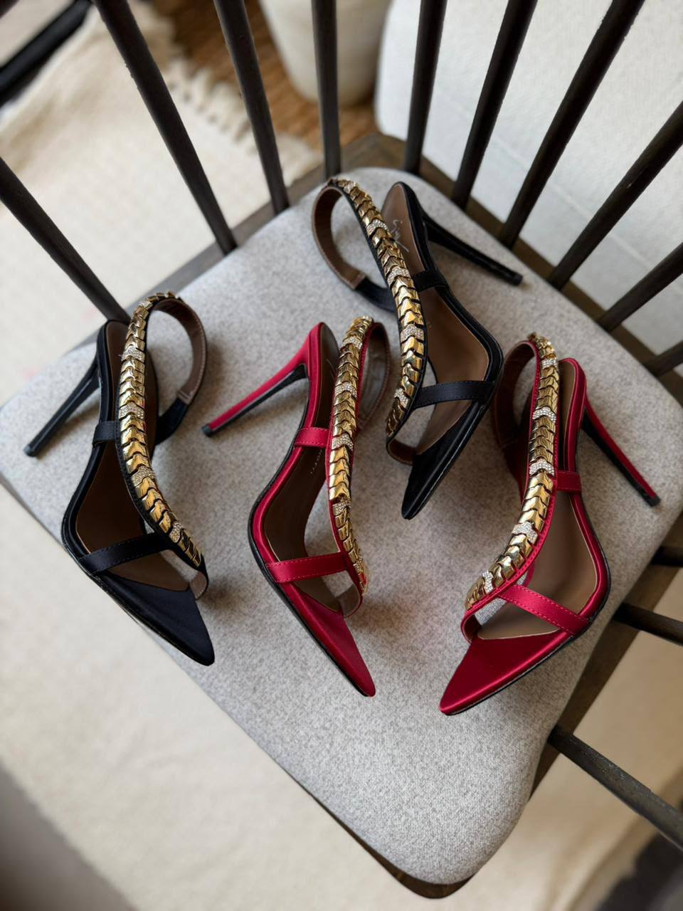 Giuseppe Zanotti
𝑽𝑰𝑷 𝑸𝒖𝒂𝒍𝒊𝒕𝒚
𝑺𝒊𝒛𝒆 35 𝒕𝒐 42 
550 dhs💓

Zain81
♥️♥️♥️