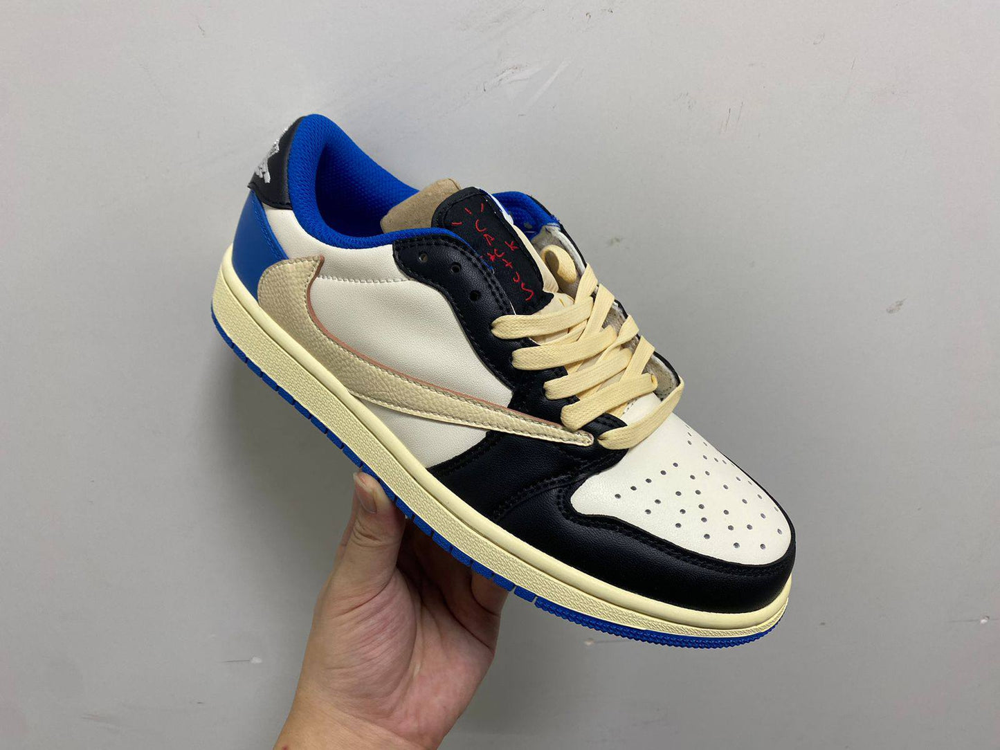 Jordan x Travis Scott x Fragment Air Jordan 1 Low
36-45 AVAILABLE😍
220 dhs❣️

Zain242
♥️♥️♥️