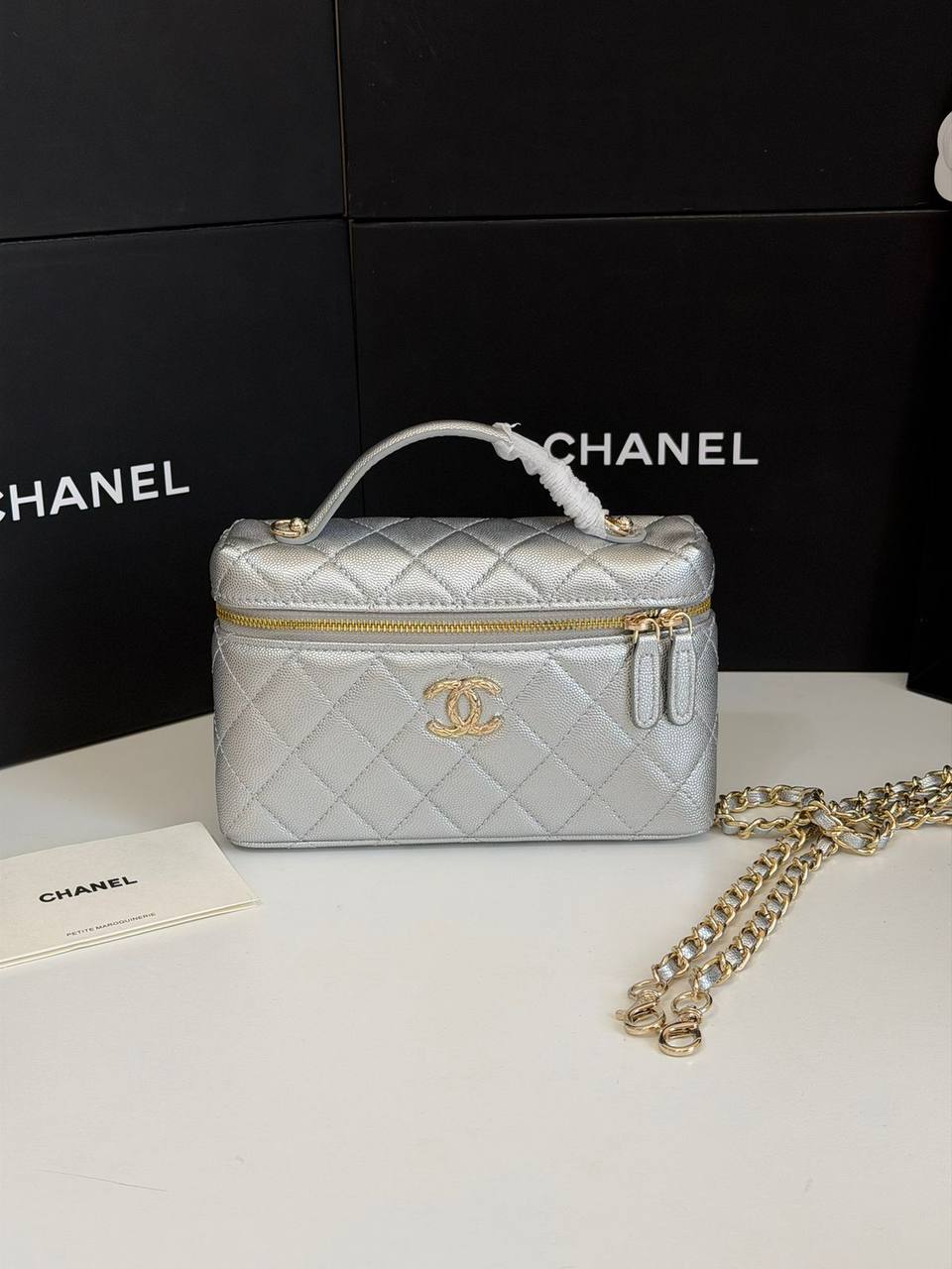 Chanel
Master🌺
240 dhs✅

Zain134
♥️♥️♥️