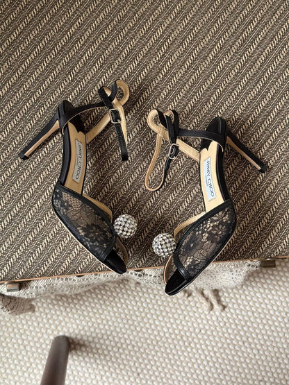 JIMMY CHOO - AQUAZZURA
🤩Available now 😍😍
Size: 36 to 41
Super master quality 
450 dhs✅

Zain198
♥️♥️♥️