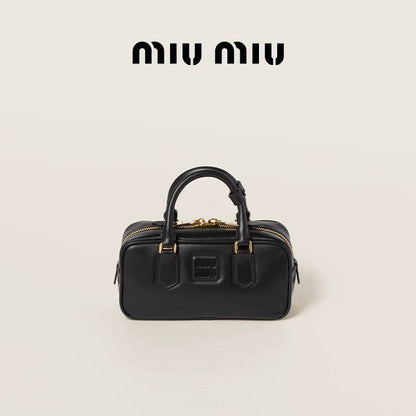 Miu Miu
95 dhs🇦🇪🇦🇪
with box

Zain07
♥️♥️♥️