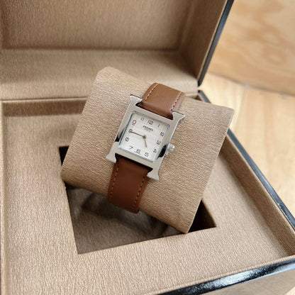 Leather belt ladies 
55 dhs🇦🇪🇦🇪

Zain45
♥️♥️♥️