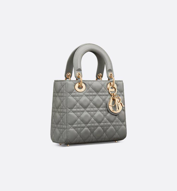 Dior
Best quality

With box’s
🎁🎁🎁

115 dhs💓
size 20cm

Zain158
♥️♥️♥️