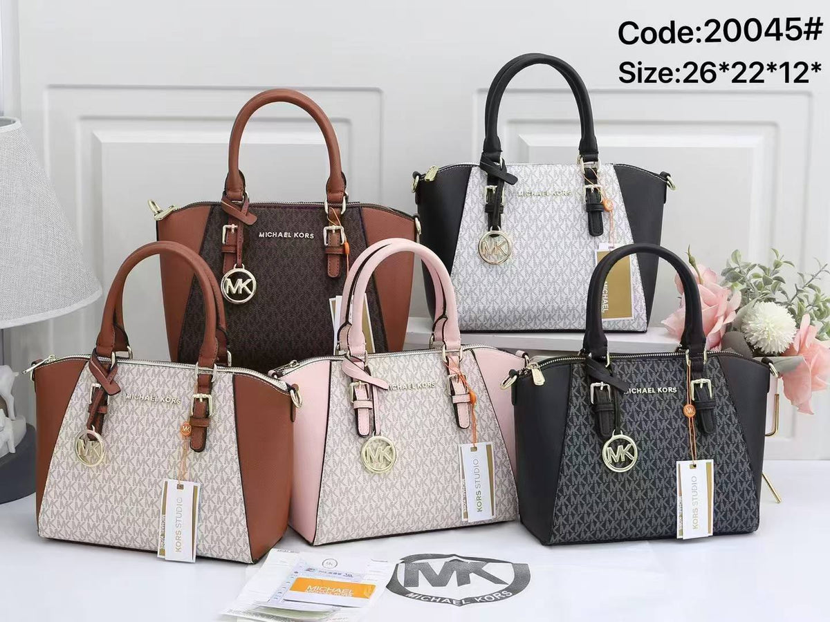 Mk

high quality 
27cm

95 dhs🇦🇪🇦🇪

Zain26
♥️♥️♥️