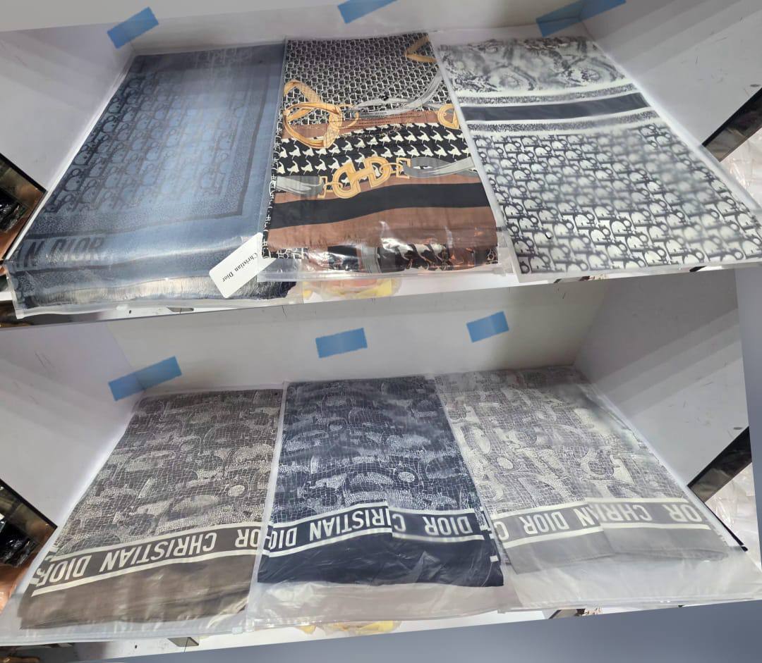 Scarf
35 dhs🪙🌨️

Zain22
♥️♥️♥️