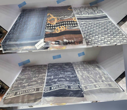 Scarf
35 dhs🪙🌨️

Zain22
♥️♥️♥️