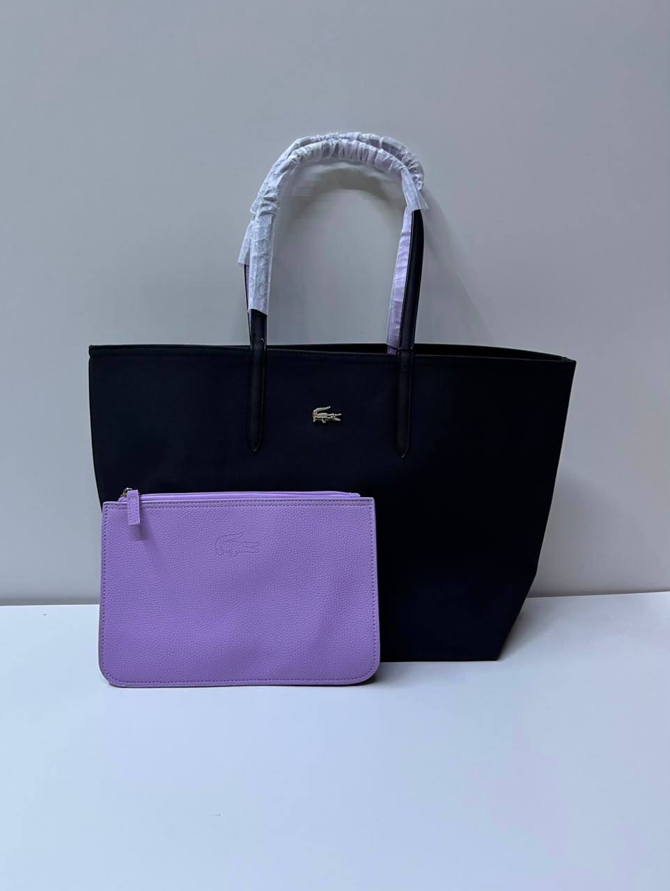 Lacoste 
75 dhs💓
size 47×13×28cm

Zain42
♥️♥️♥️
